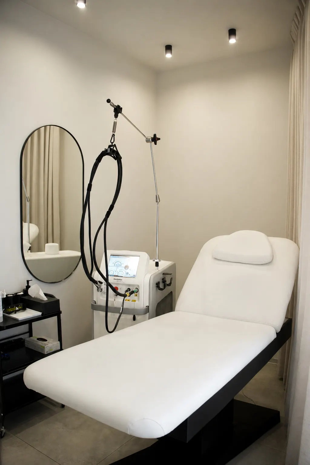 K.Beauty salon interior in Warsaw, photo 5