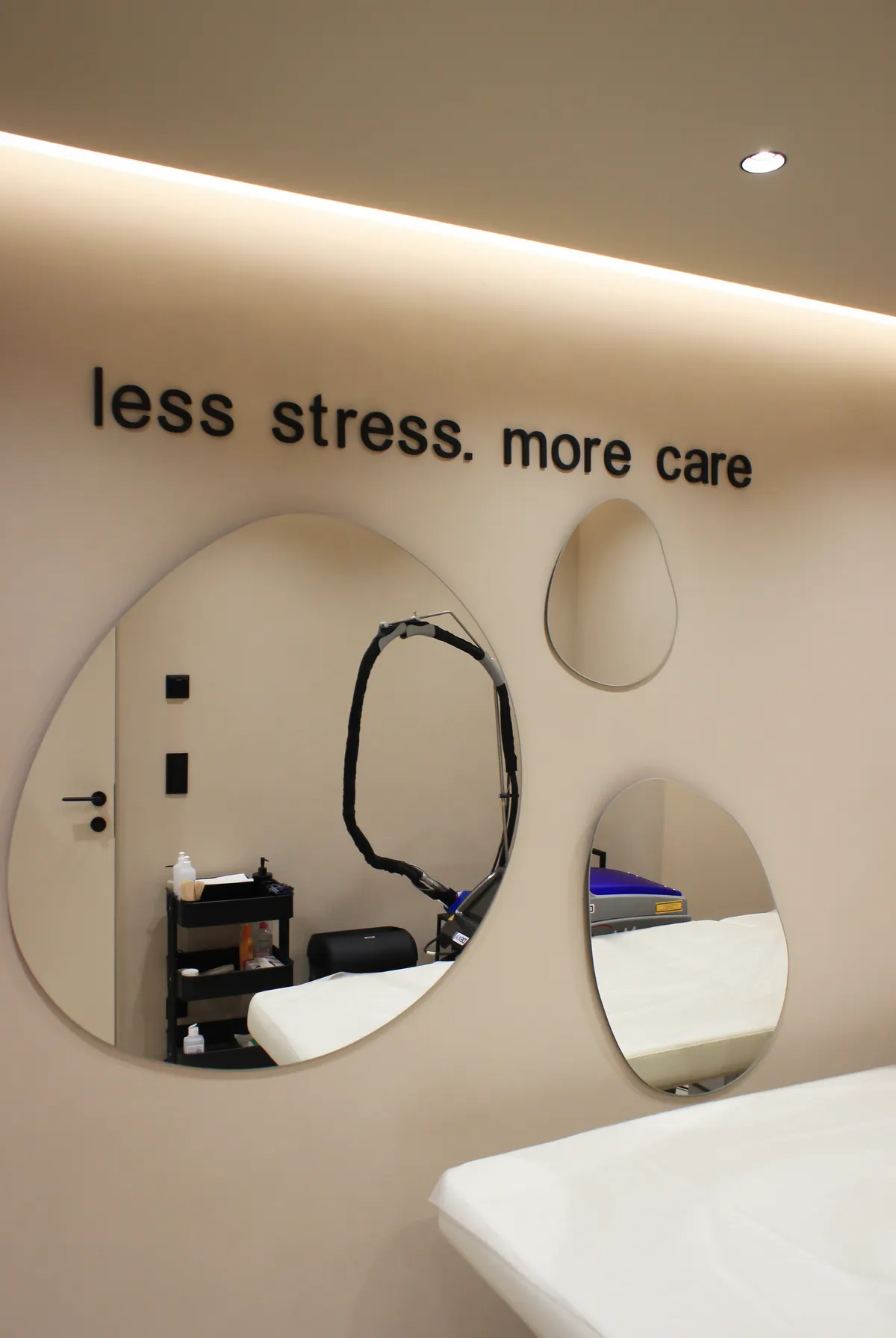 K.Beauty salon interior in Wrocław, photo 10