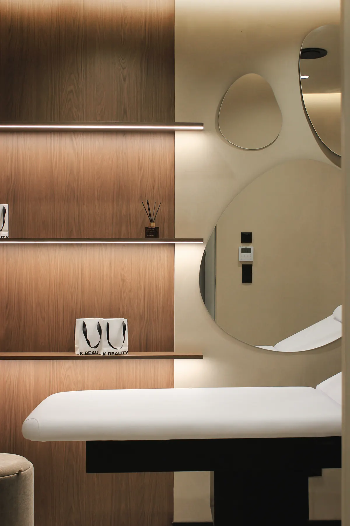 K.Beauty salon interior in Wrocław, photo 13